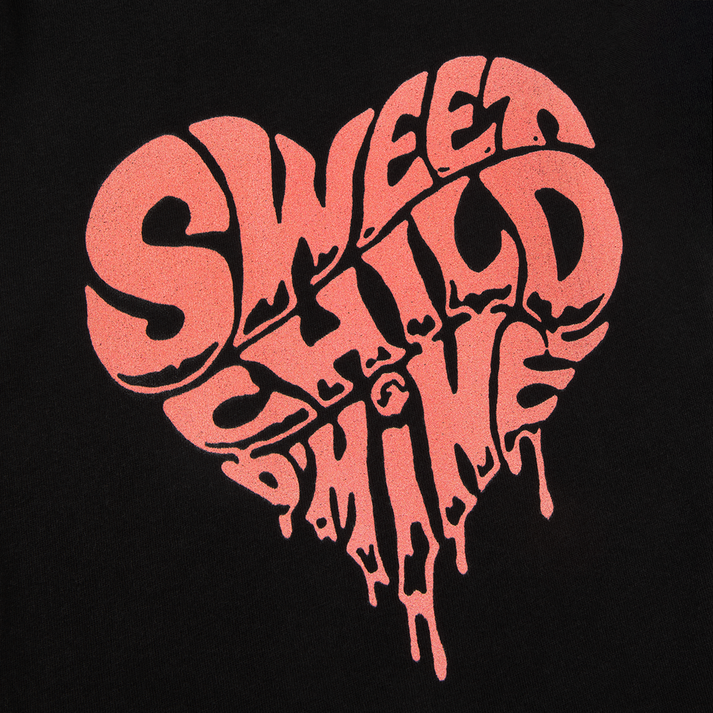 Sweet Child O' Mine Heart Black Onesie Detail
